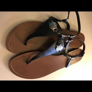 Thong strap sandals